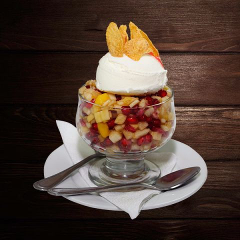 سلطة فواكه مع الايسكريم